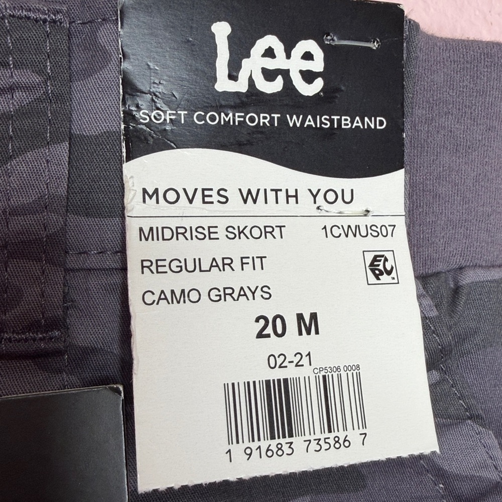 Lee Women's Comfort Waist Skort - Grey Camo. Size 20 - Picture 3 of 10